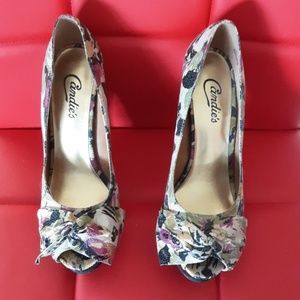 Candies womans platform floral shoes